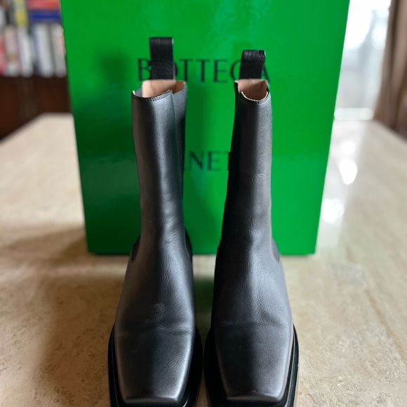 NEW BOTTEGA VENETA BOOTS CHELSEA BLACK LEATHER SZ- 38. 100% Authentic - Picture 9 of 11
